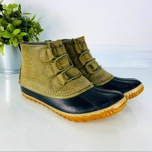 Sorel ‘Out N About’ Leather Rain Ankle Duck Boot in Sage - Size 6